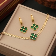 Clover element jewelry in set