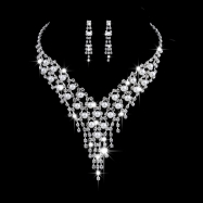 Delicate gradually varied bridal Necklace